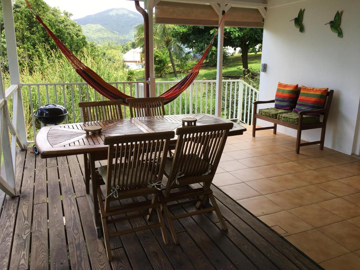 Grand Bungalow Avec Piscine Et Vue Mer Bouillante Bagian luar foto